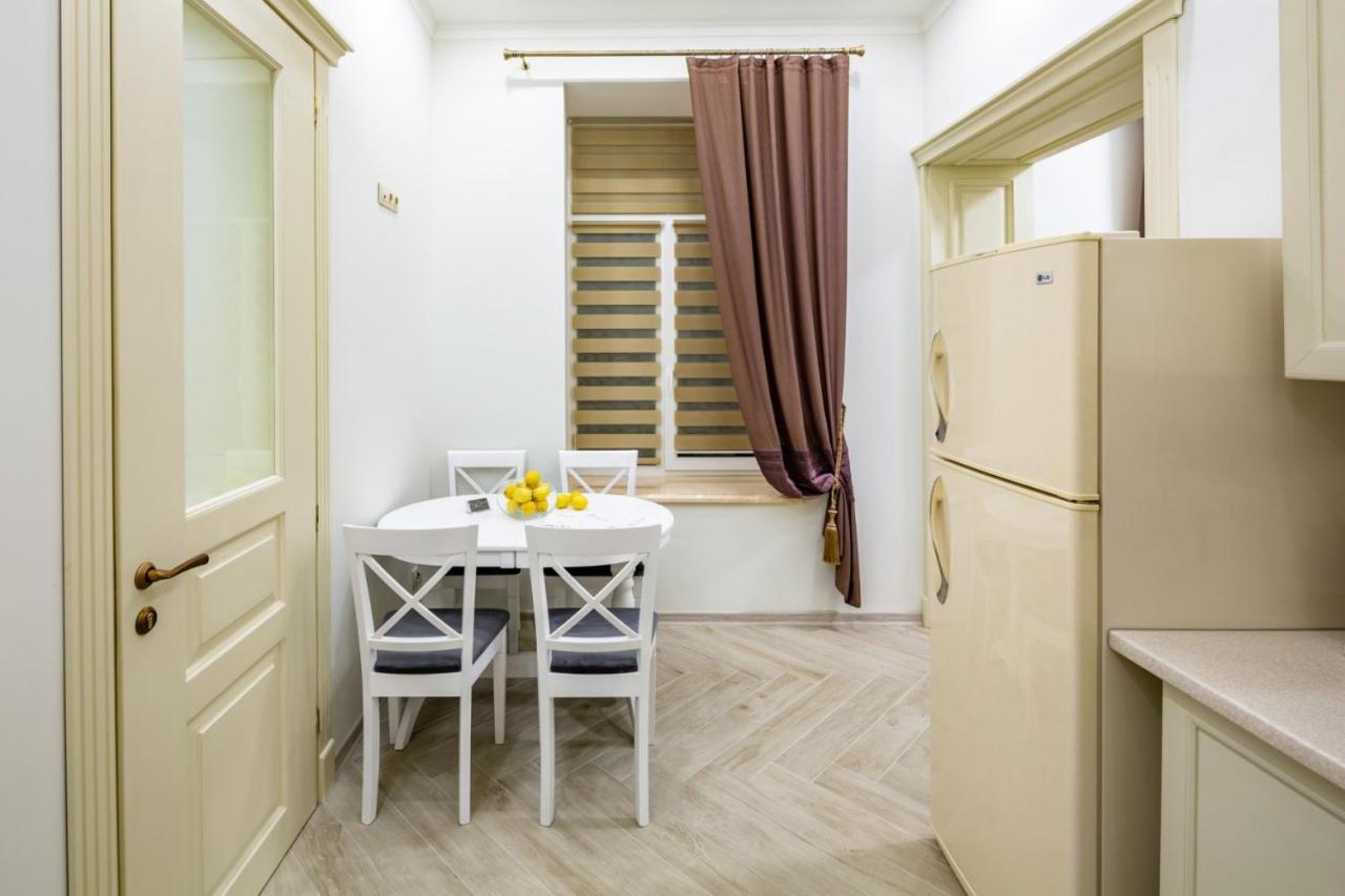 Avangard Sholom Aleikhem 1 Apart Lviv Extérieur photo