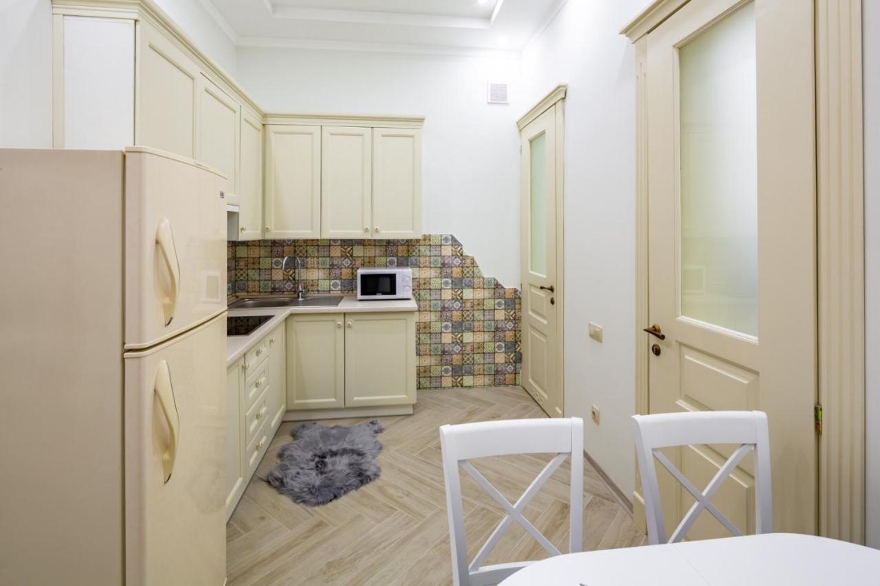 Avangard Sholom Aleikhem 1 Apart Lviv Extérieur photo